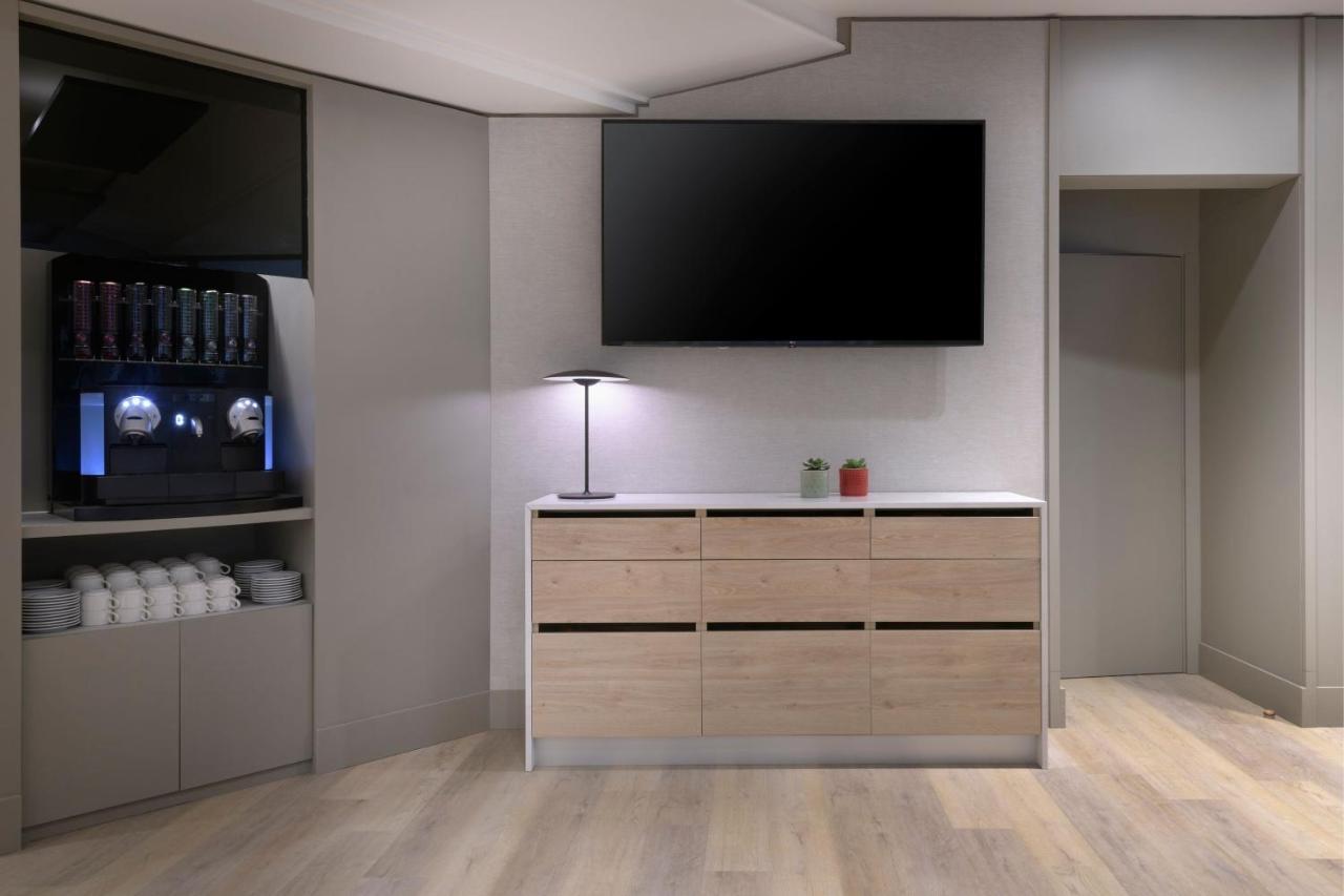 Ac Hotel Carlton Madrid By Marriott Εξωτερικό φωτογραφία