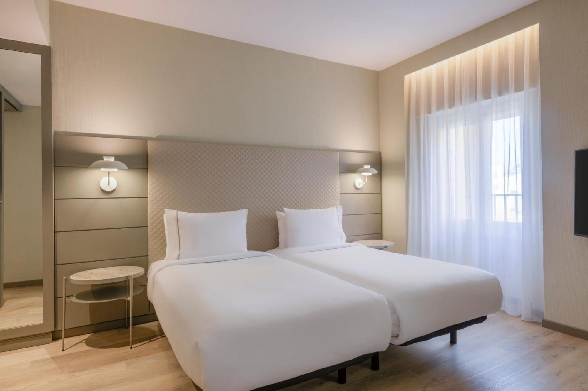 Ac Hotel Carlton Madrid By Marriott Εξωτερικό φωτογραφία