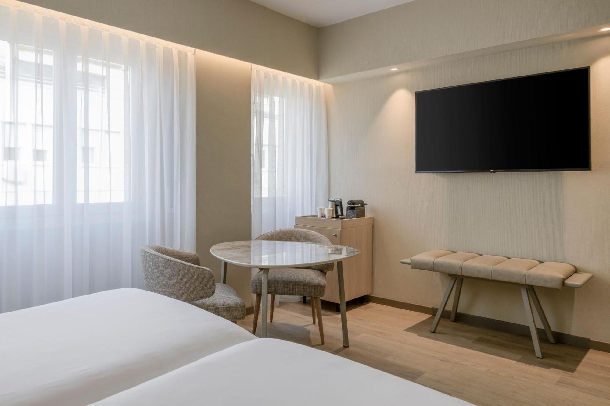 Ac Hotel Carlton Madrid By Marriott Εξωτερικό φωτογραφία