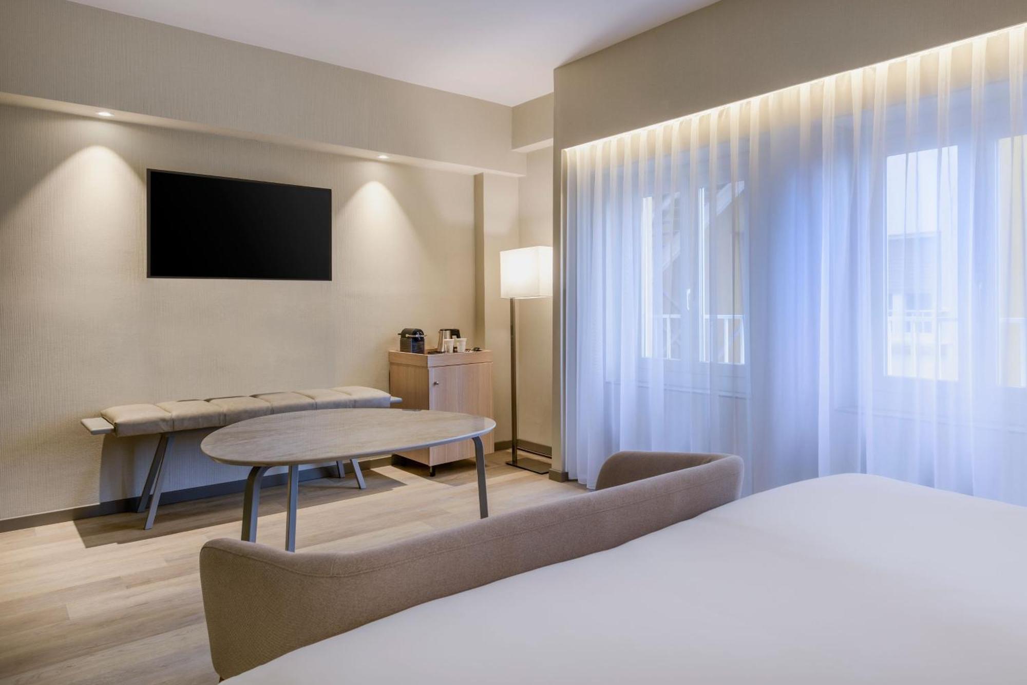 Ac Hotel Carlton Madrid By Marriott Εξωτερικό φωτογραφία
