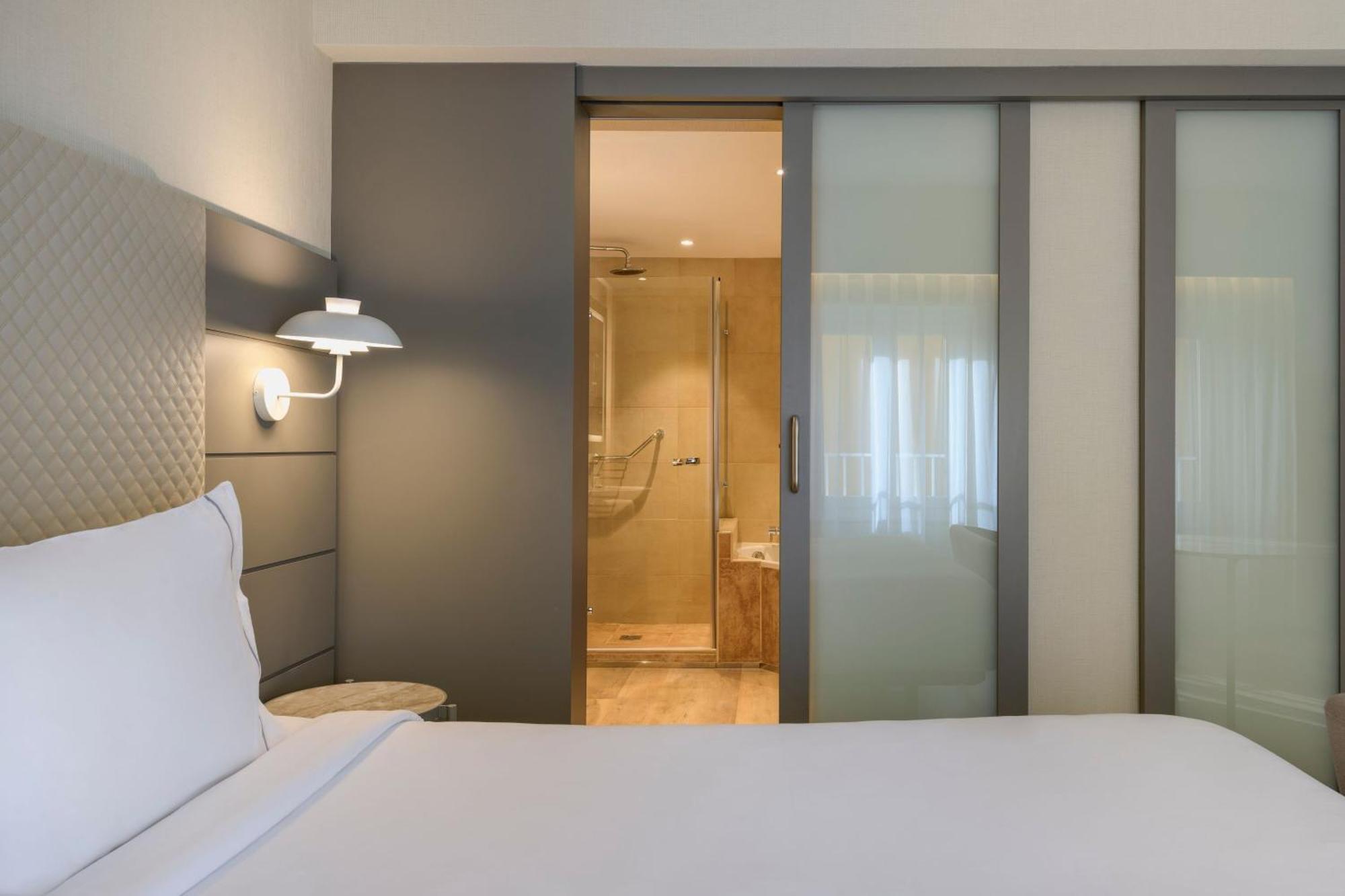 Ac Hotel Carlton Madrid By Marriott Εξωτερικό φωτογραφία