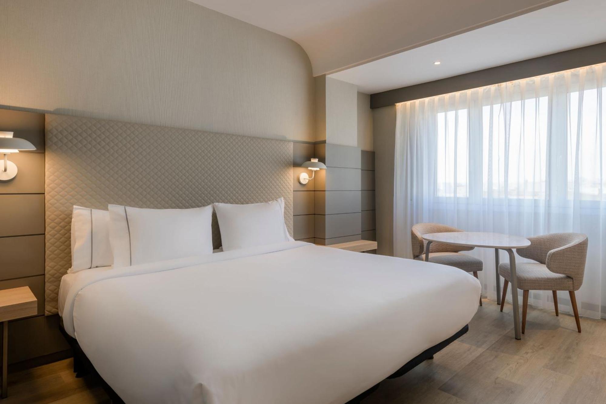 Ac Hotel Carlton Madrid By Marriott Εξωτερικό φωτογραφία