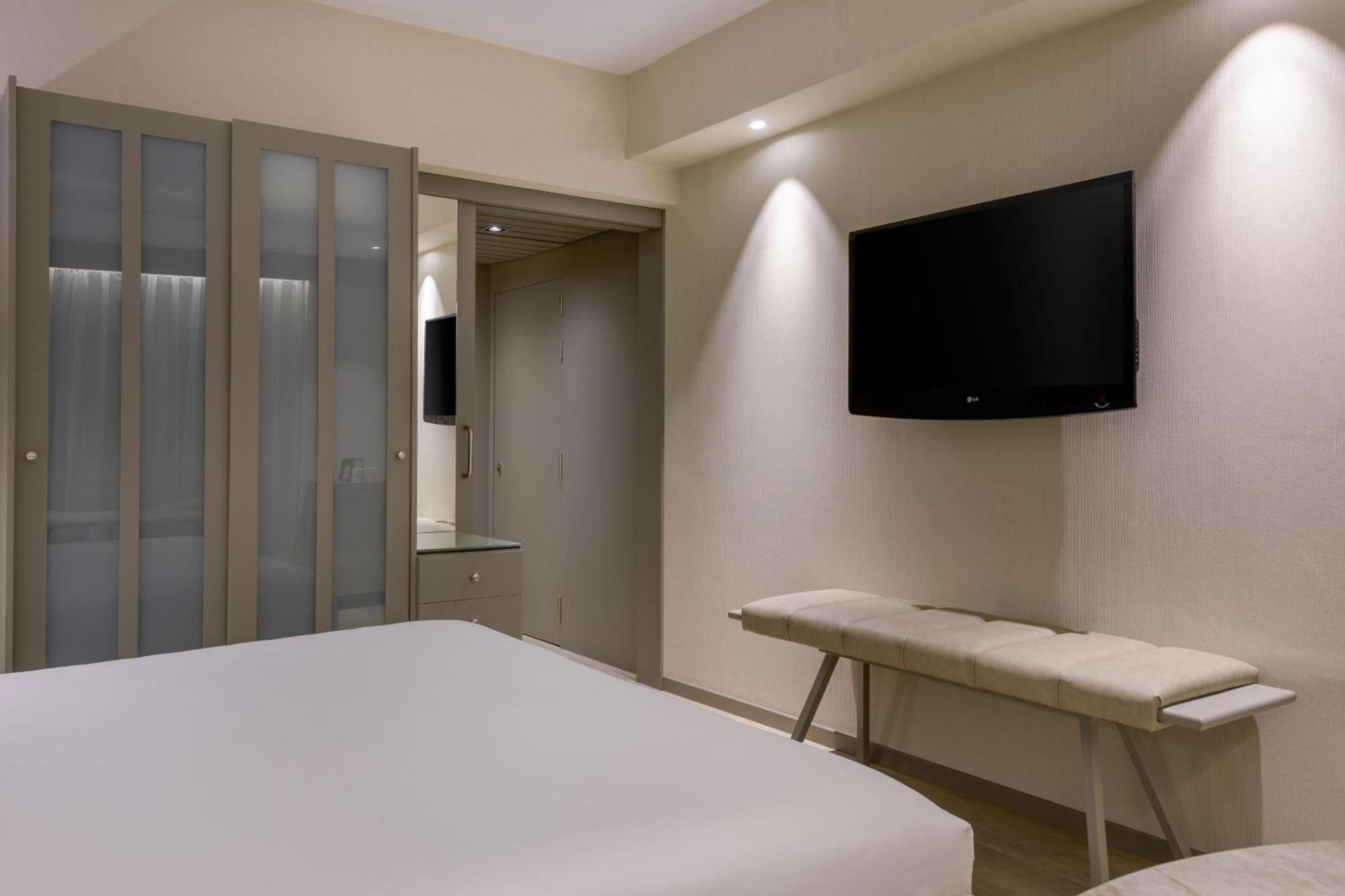 Ac Hotel Carlton Madrid By Marriott Εξωτερικό φωτογραφία