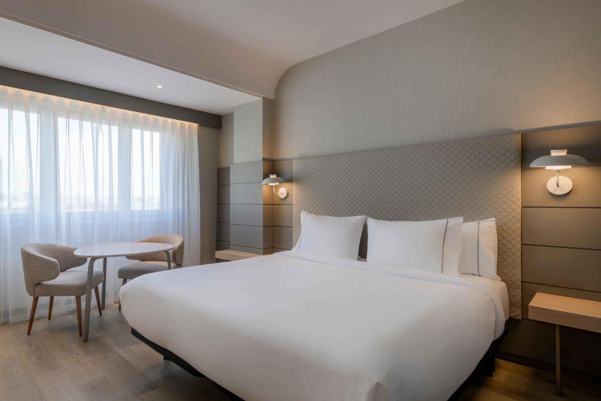 Ac Hotel Carlton Madrid By Marriott Εξωτερικό φωτογραφία