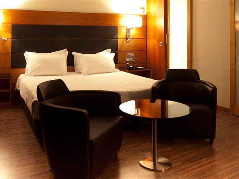 Ac Hotel Carlton Madrid By Marriott Δωμάτιο φωτογραφία